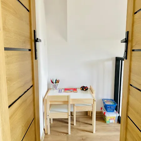 Holiday home Folkvibe, Nowoczesne Z Jacuzzi I Sauna, Blisko Term Bania! Bialka Tatrzanska